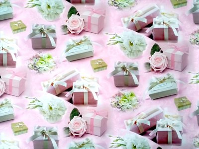 Упаковочная подарочная бумага "Розы и подарки" papir-16 фото