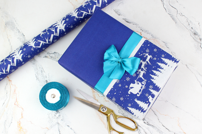 Папір пакувальний новорічний Зимовий ліс на синьому (8м*0.7м) у рулоні 255-5522 фото